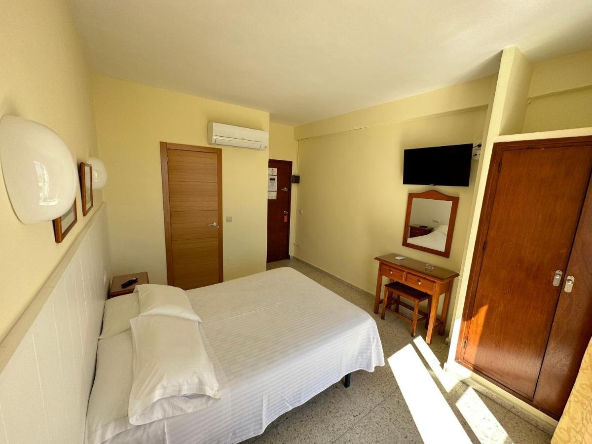 Hotel Cabello Torremolinos Exterior photo